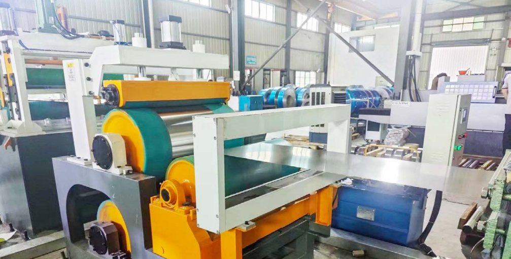 Rewinding and unwinding machine
